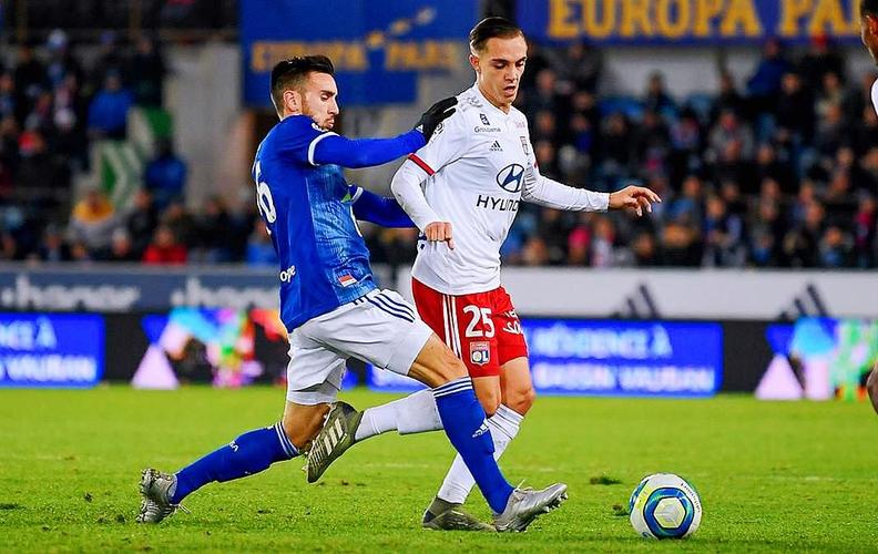 德转列本赛季30岁以上选手进球排行榜：凯恩领跑，...（德转发布本赛季30岁以上球员射手榜：凯恩居首，...）