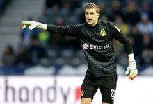 阿斯：拜仁加紧与于帕梅卡诺续约谈判，皇马考虑科纳特为备选（阿斯报：拜仁加快与于帕梅卡诺续约谈判，皇马将科纳特视作备选）