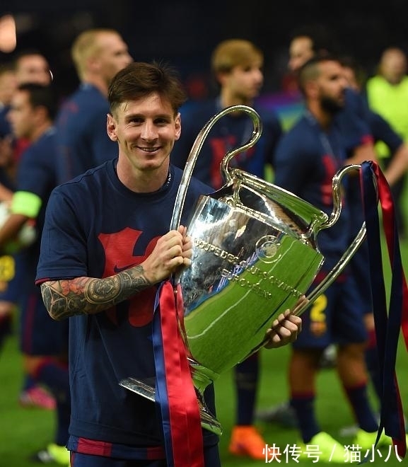 意媒：为避免球迷干扰，斯帕莱蒂决定尤文不在那不勒斯过夜（意媒称斯帕莱蒂为规避球迷打扰，决定尤文不在那不勒斯留宿）