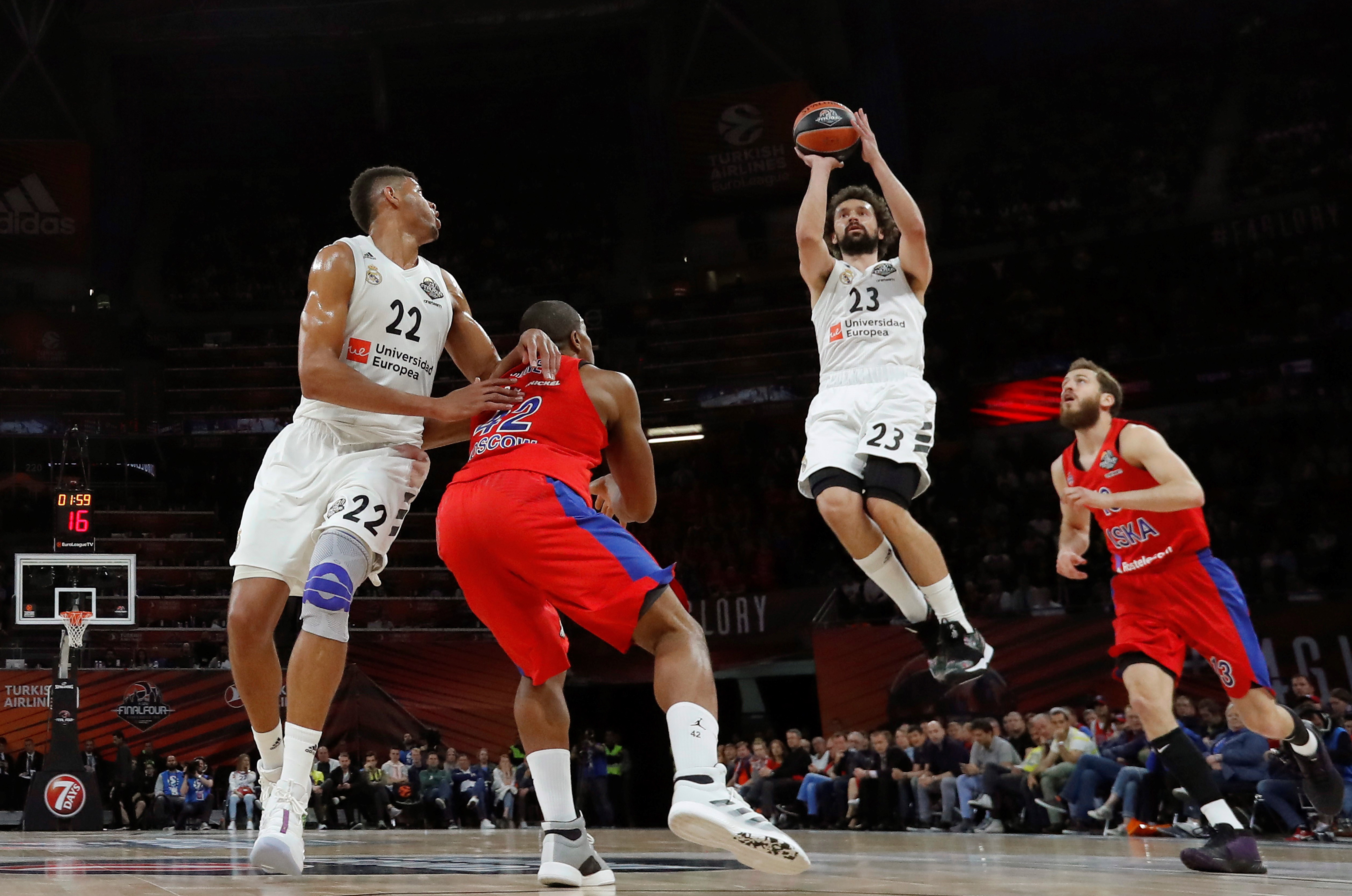 NBA杯半场：希罗&鲍威尔合砍24分，热火暂以57-56魔术（季中锦标赛半场：希罗携鲍威尔合得24分，热火57-56暂领先魔术）