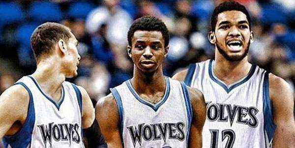 他是全队最放心的点（他是全队最值得信赖的人）