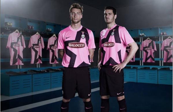 瓦尔迪的早餐和队友不一样，主教练：文化不同，需求也不同（瓦尔迪早餐与队友不同，主帅：文化不同，需求各异）