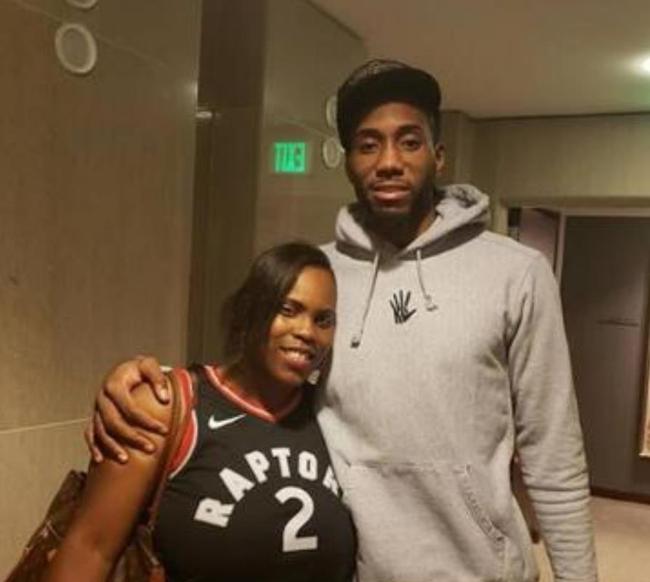 眼眶被塞尔塔球员打出血，结果收到黄牌（被塞尔塔球员打到眼眶出血，反而还吃到黄牌）