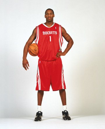 “莎头”横扫日本新锐挺进决赛 将与世界第二争冠（莎头组合横扫日本新锐闯入决赛 将对阵世界第二冲击冠军）