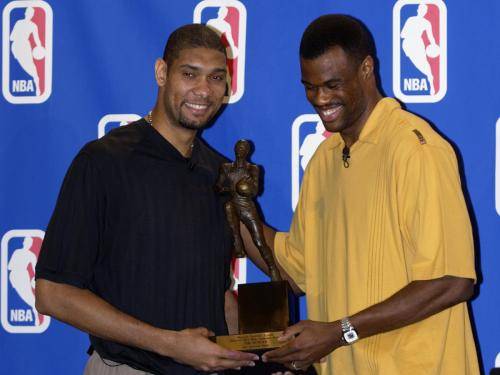 拉菲尼亚：今天我觉得有点累，要求换人是因为我没法坚持了（拉菲尼亚自述疲惫：体能难以支撑，主动申请被换下）