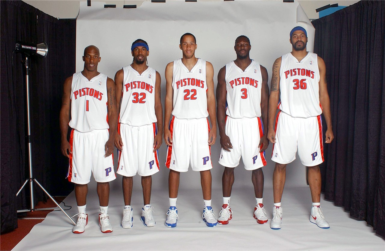 34岁阿联酋国脚奥马尔宣布退役，曾斩获亚洲足球先生（34岁阿联酋球星奥马尔挂靴，曾当选亚洲足球先生）