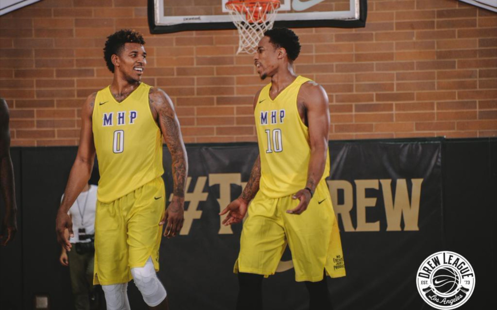 胡梅尔斯：拜仁上半场不给巴黎任何喘息机会，甚至有级别差距（胡梅尔斯：拜仁上半场全面压制巴黎，仿佛不在同一档次）